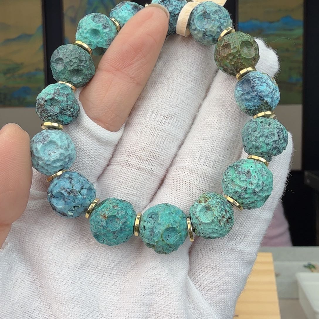 一***云绿松石未镶嵌珠宝奇石