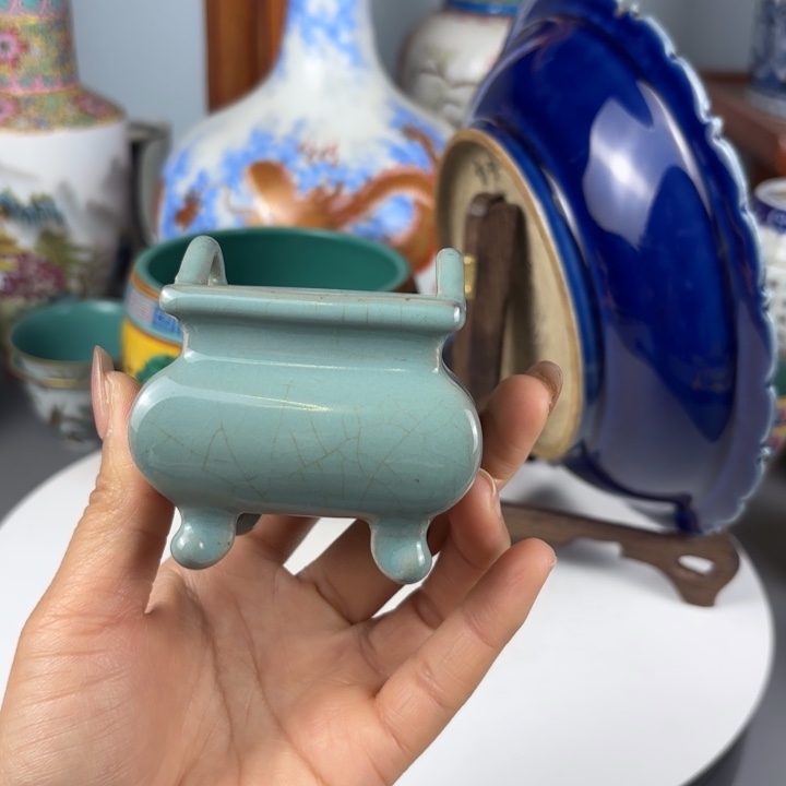 摆件汝窑炉………………