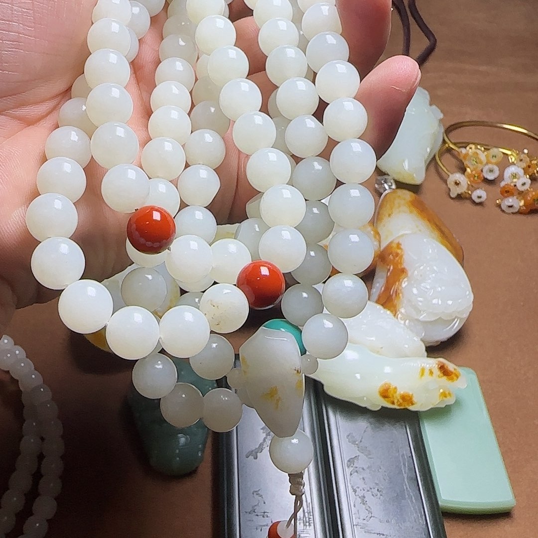 和田玉颈饰未镶嵌