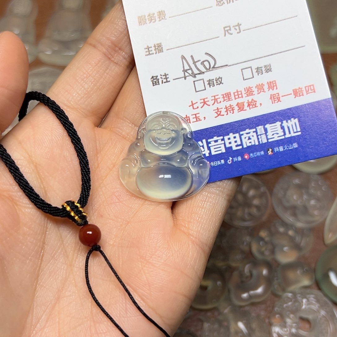 蛇纹石玉未镶嵌颈饰言**华
