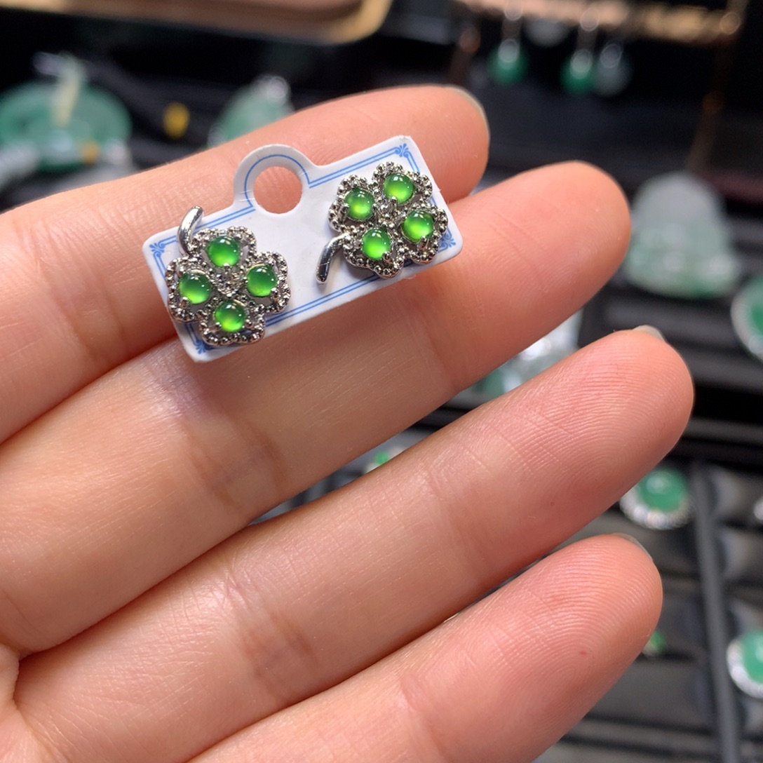 翡翠未镶嵌耳饰甜绿7号