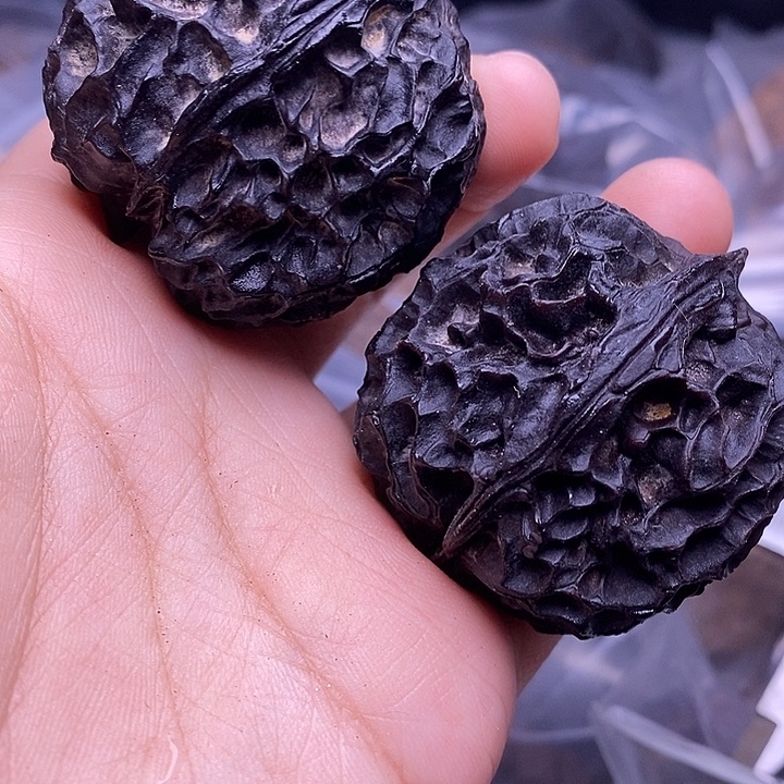 文玩核桃吊坠   54