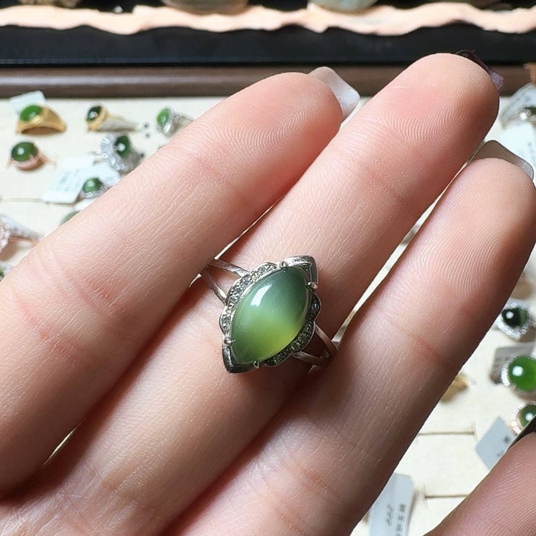 银S925镶嵌戒指和田玉