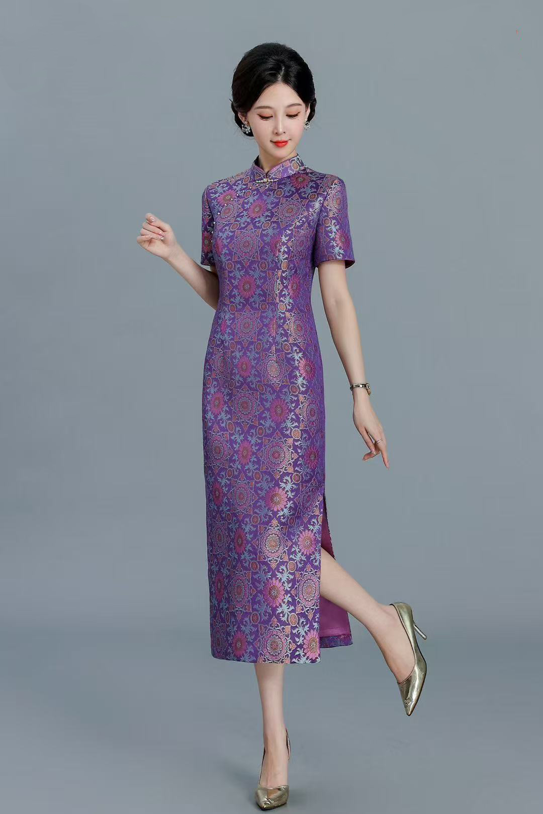 2025秋冬新款高端妈妈婚礼气质锦缎喜婆婆婚宴装中国风中长款