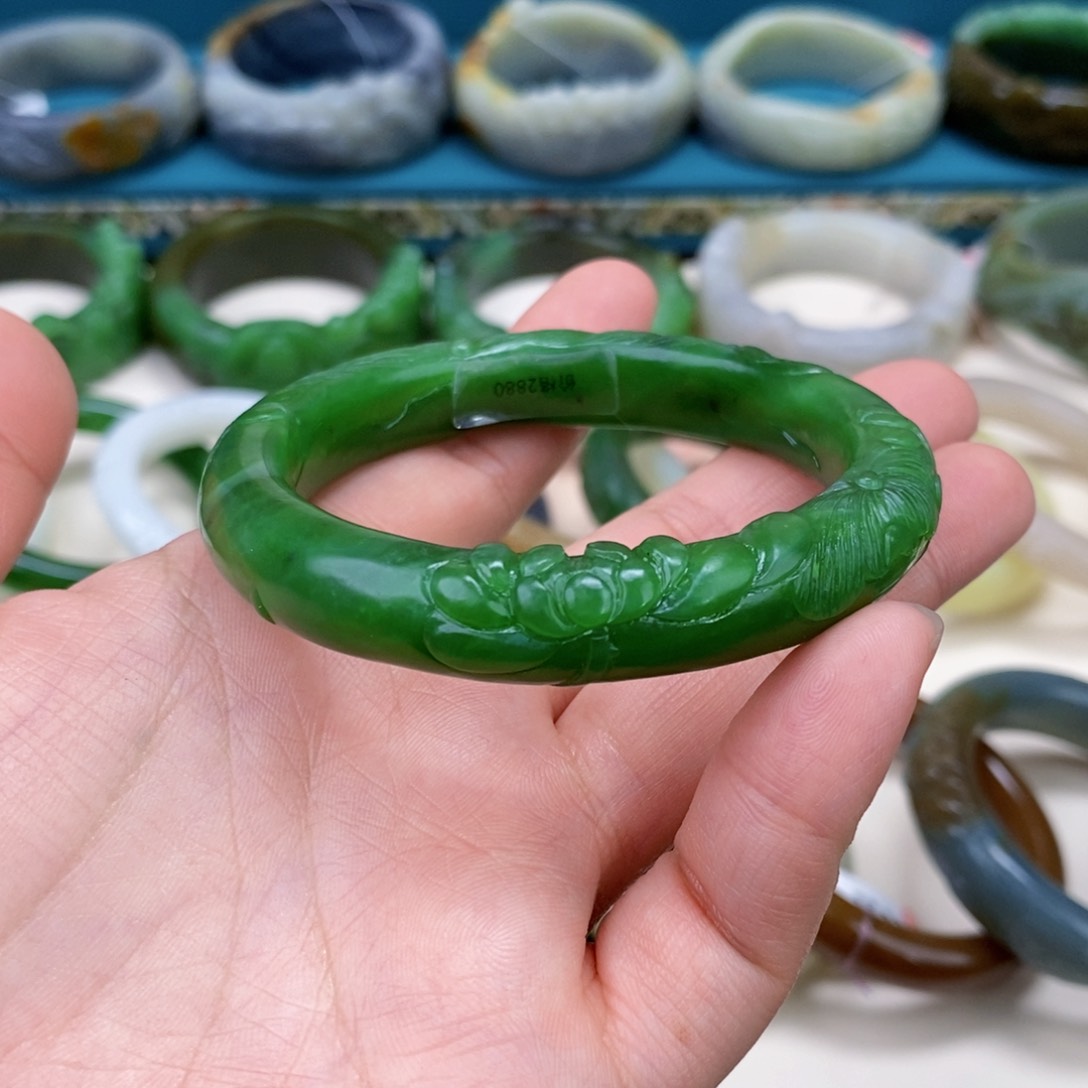 和田玉手镯56.未镶嵌