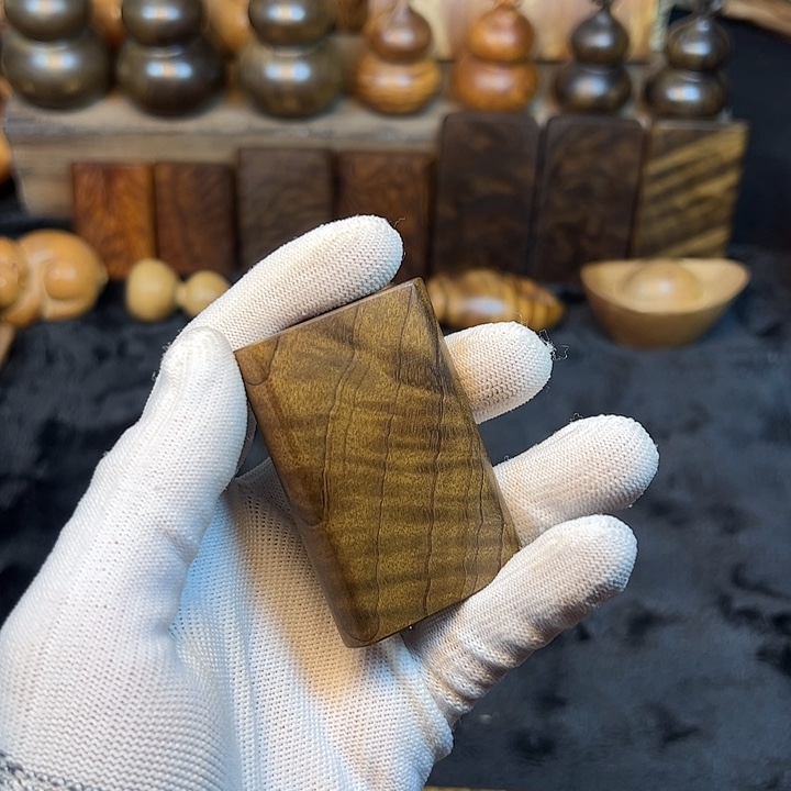 楠木金丝楠木小叶