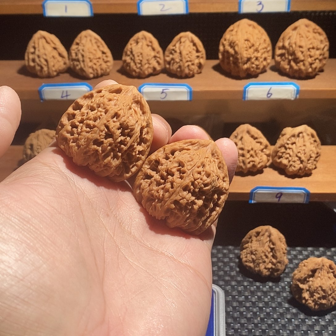 把件文玩核桃41尺寸南疆石小黄尖