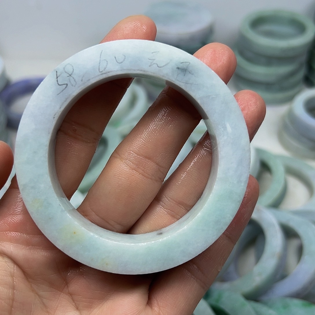 定制翡翠********60元条未镶嵌