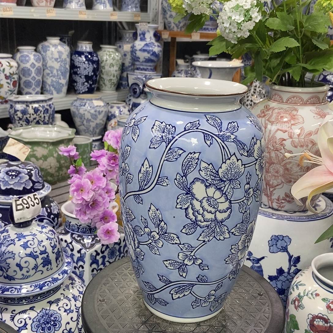 摆件花瓶手绘釉下彩