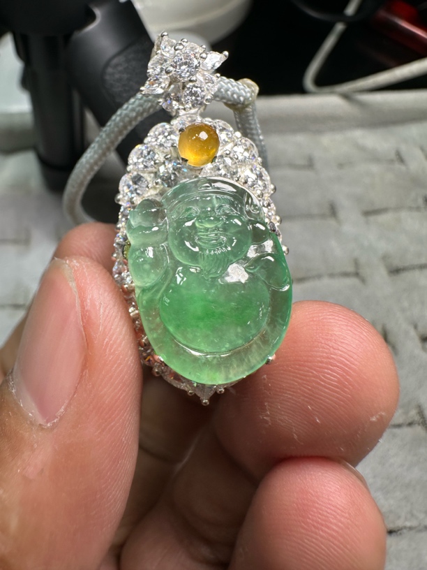 缅甸翡翠木那金丝绿雪花棉财财铜托