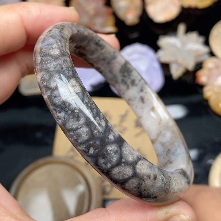 硅化珊瑚（珊瑚玉）手镯未镶嵌57.4