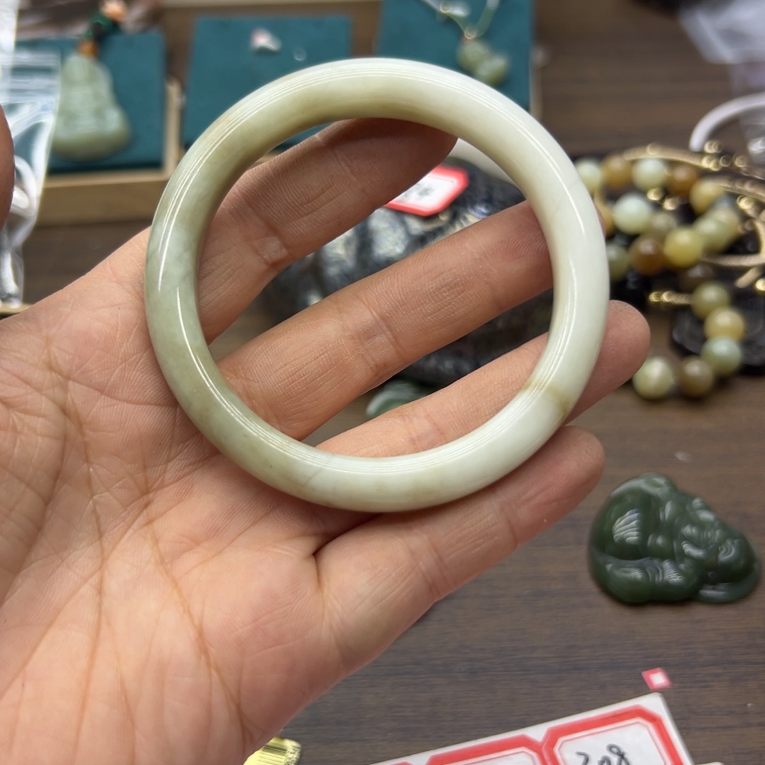 和田玉未镶嵌手镯59.4圈围179