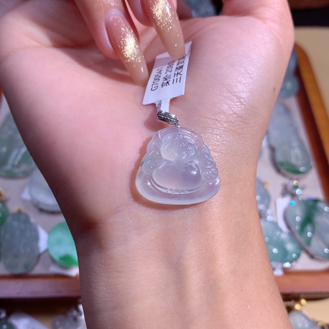 翡翠吊坠(不含链)18K金镶嵌