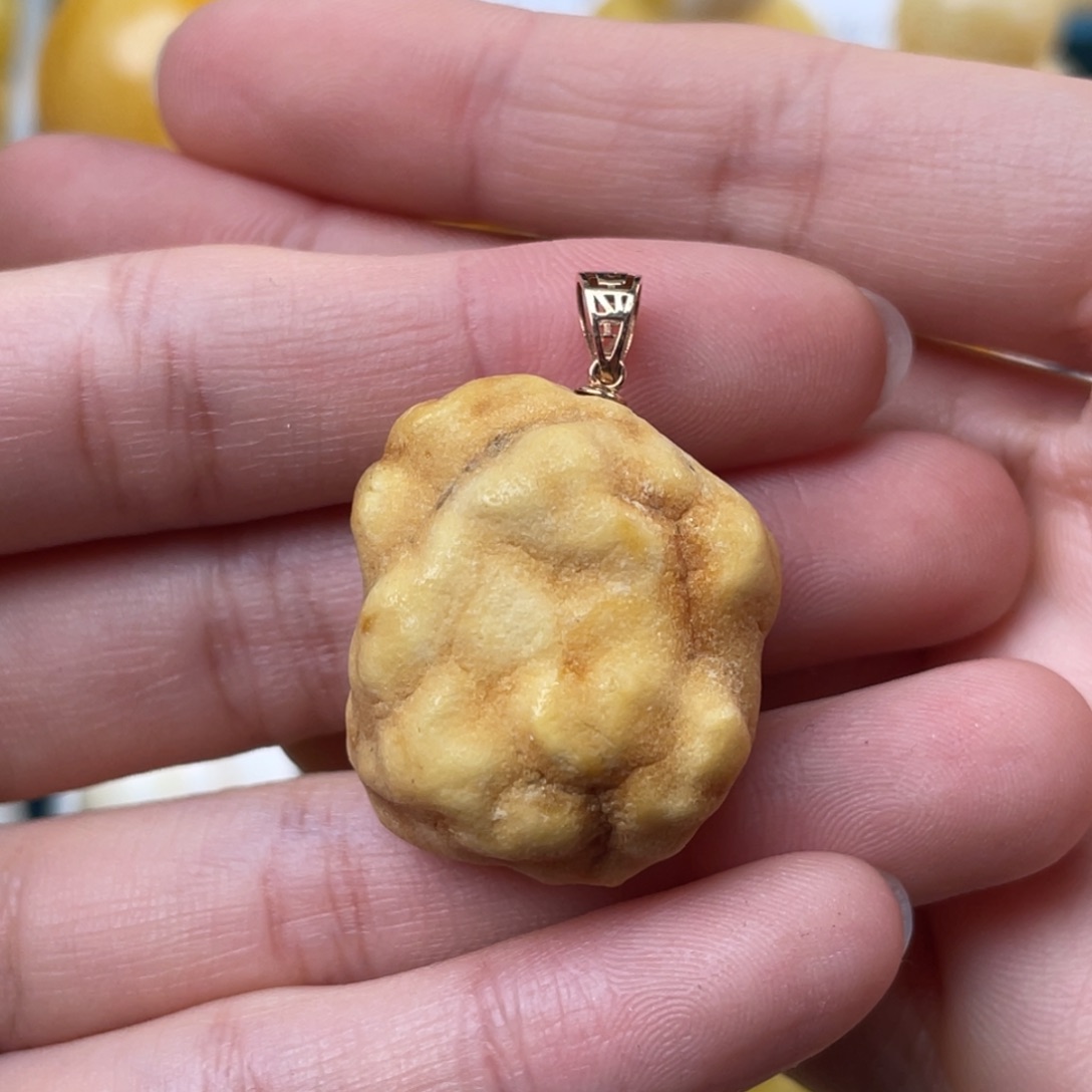 蜜蜡未镶嵌珠宝奇石微瑕