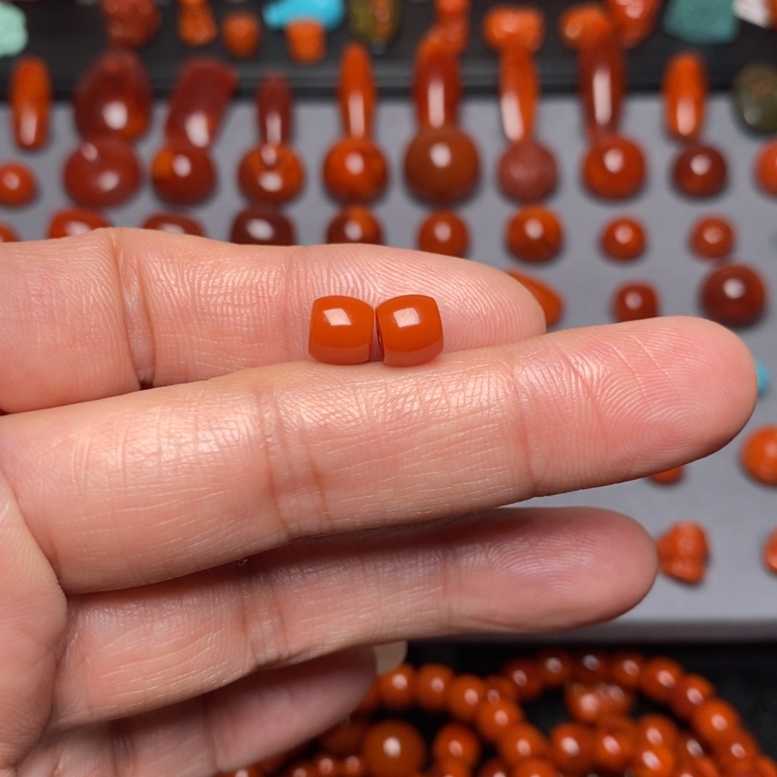 南红玛瑙纯色精工7未镶嵌高**鱼