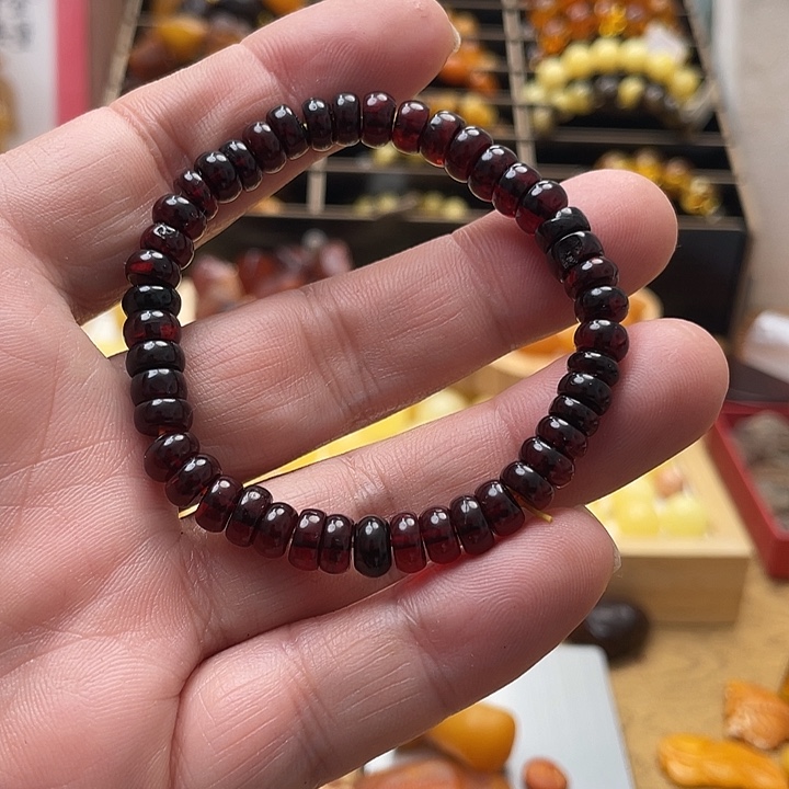 蜜蜡未镶嵌颈饰手串