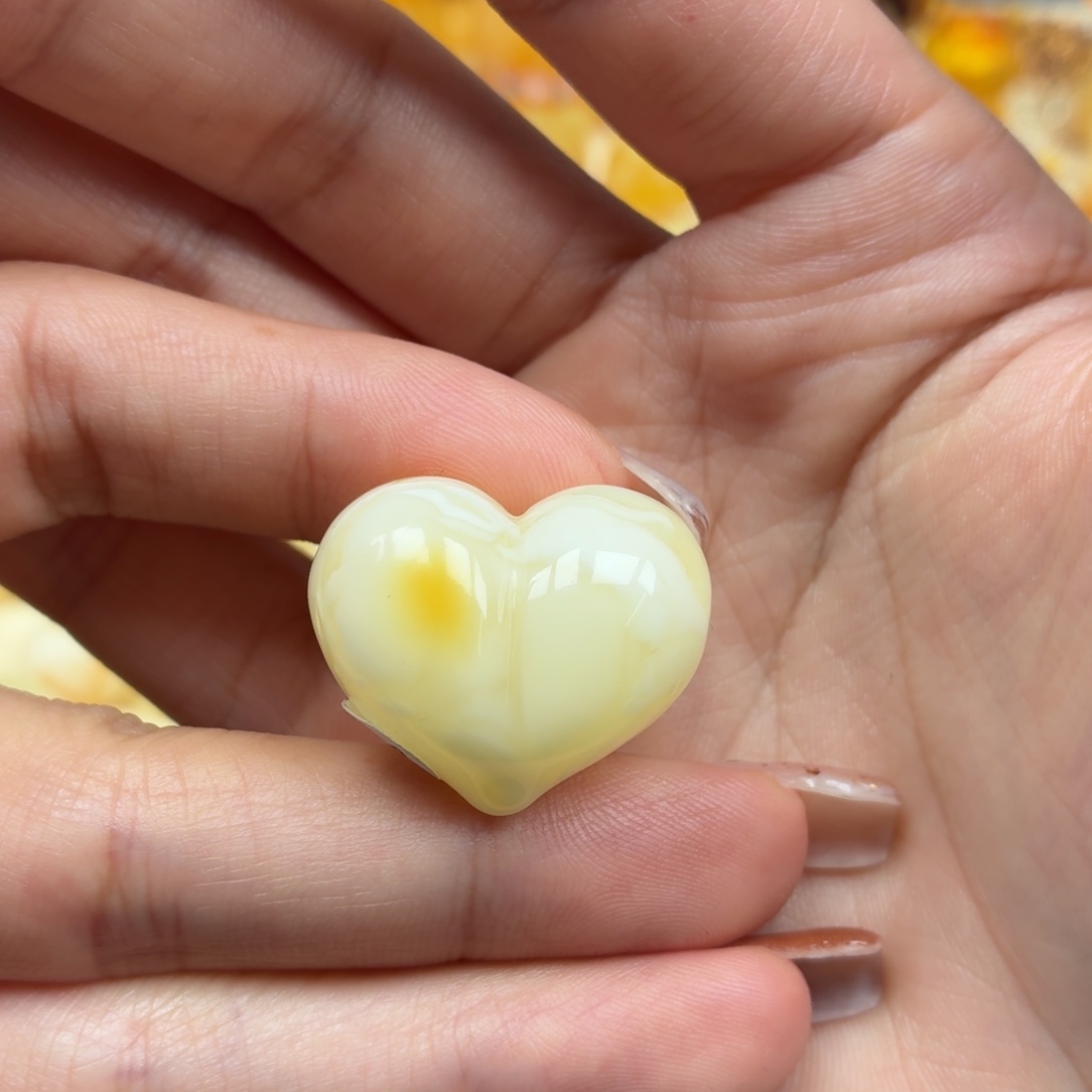 琥珀未镶嵌裸石蜜蜡