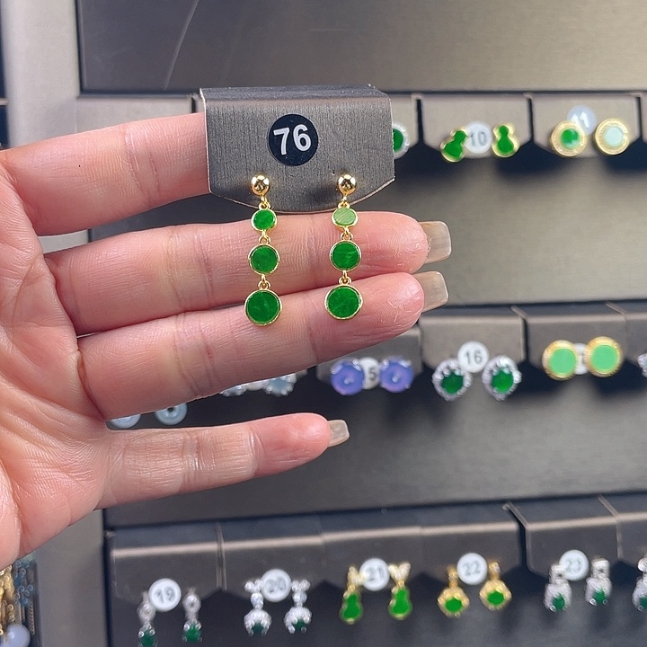 波***酱翡翠银S925镶嵌耳饰缅甸A货