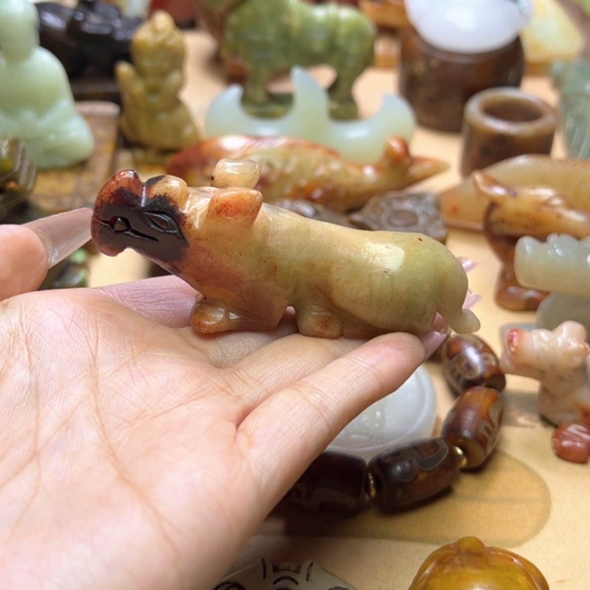 【闪购商品】蛇纹石玉颈饰未镶嵌