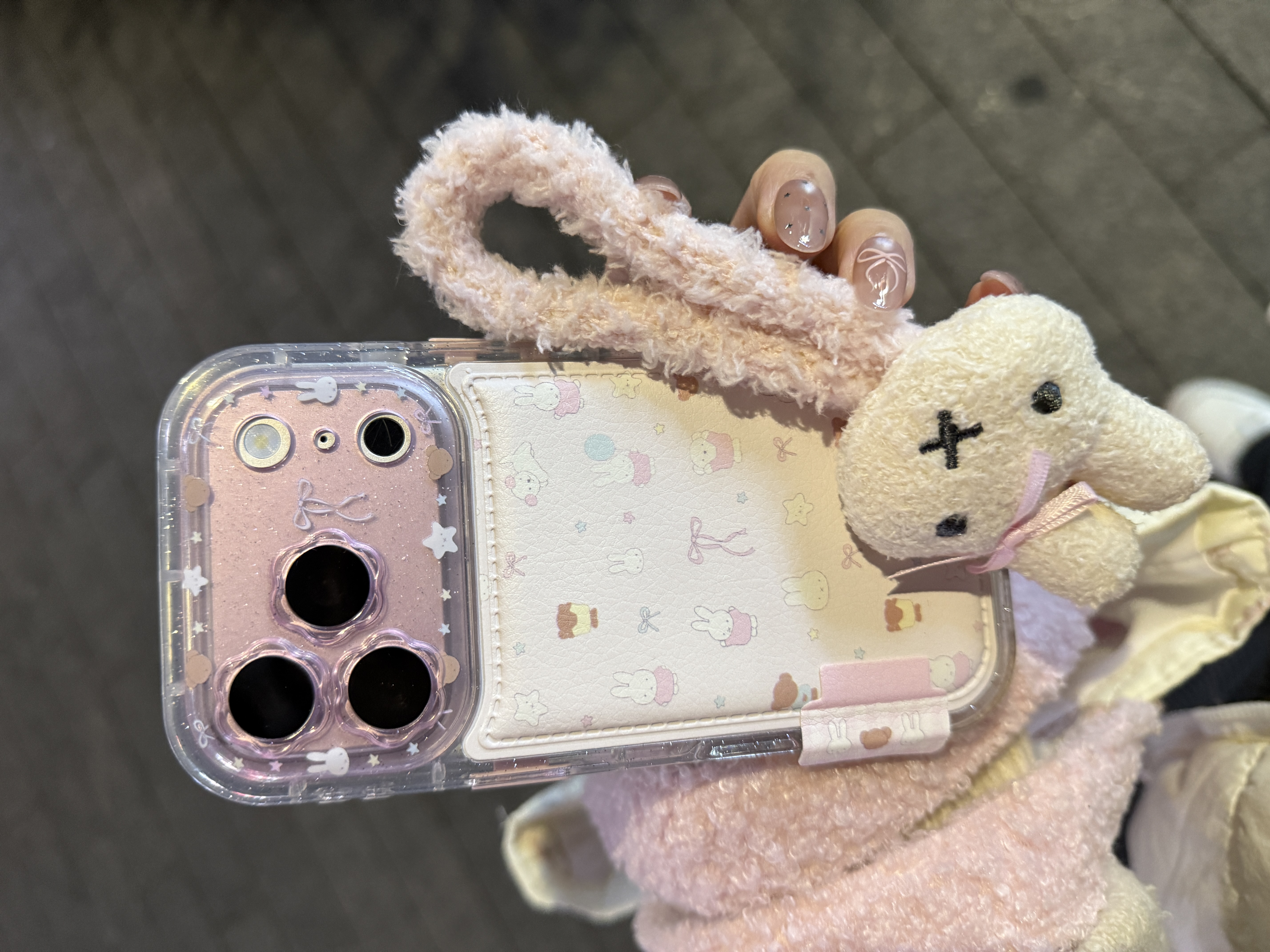 卡通可爱蝴蝶结米菲兔皮纹镜头全包手机壳苹果17promax女iPhone16