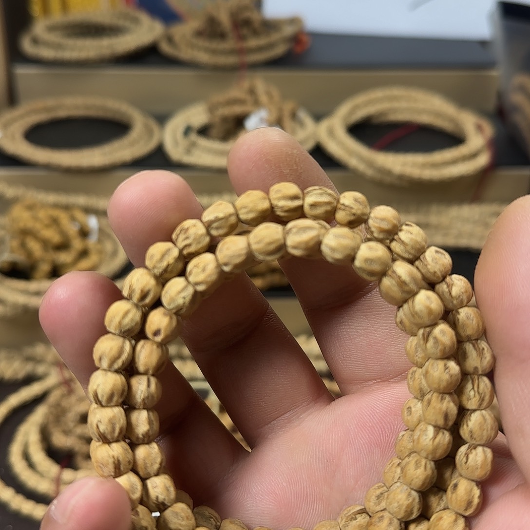 阿***o柏香籽/百香籽吊坠