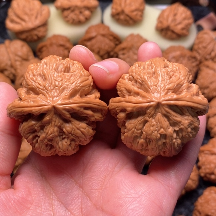 文玩核桃把件毕业大球筋42