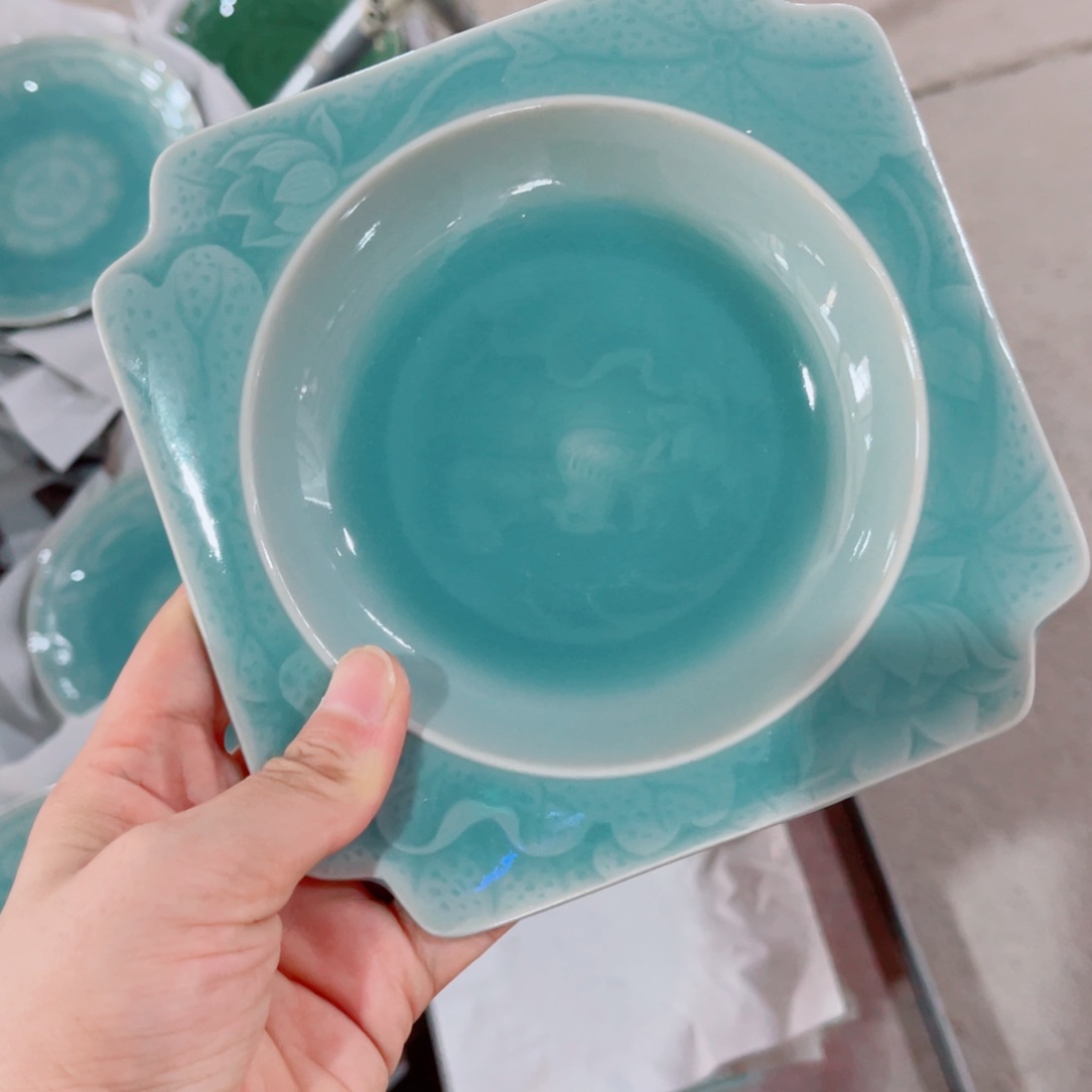 青瓷哈哈哈哈哈哈哈哈哈哈