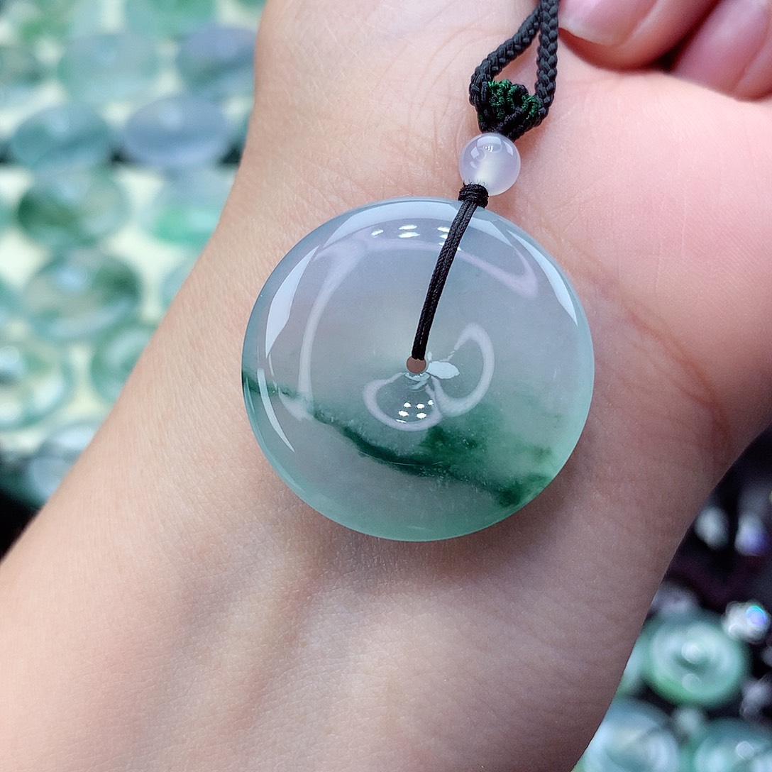 翡翠未镶嵌颈饰编号92尺寸28.8-5.7