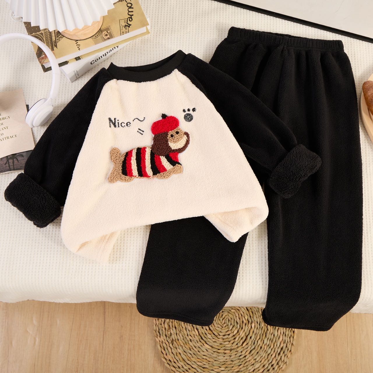 秋冬季儿童圆领绒绒卫衣裤子休闲套装Y1394