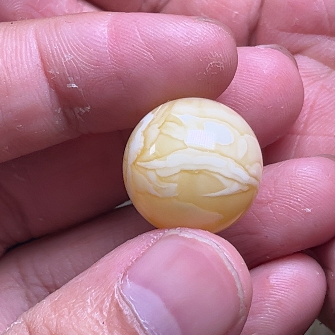 奔***跑琥珀未镶嵌裸石蜜蜡18加虎皮