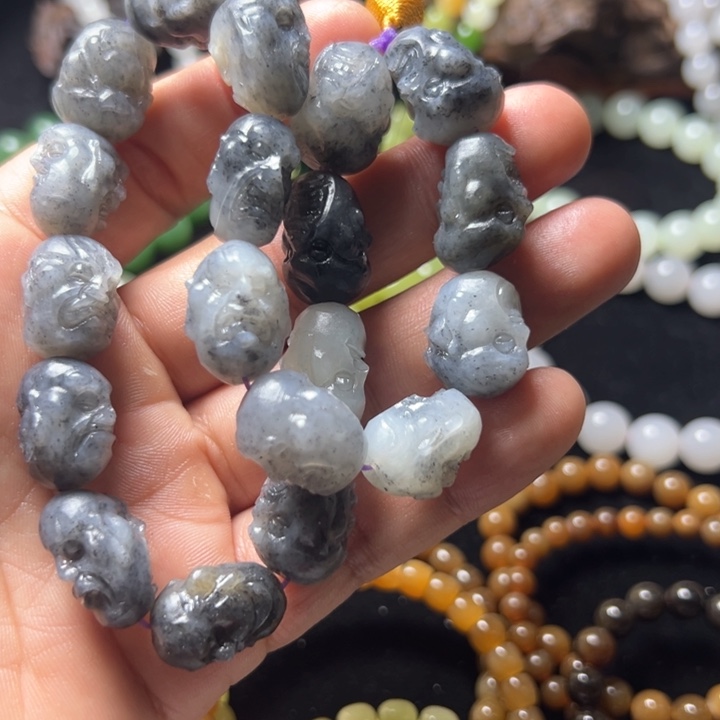 张***墨和田玉（糖玉）未镶嵌手串