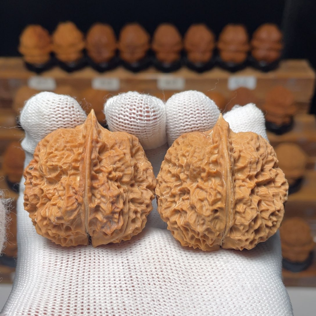 文玩核桃吊坠麒麟金蟾