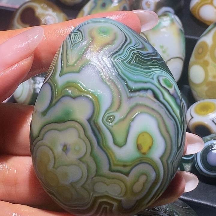 玛瑙/玉髓未镶嵌珠宝奇石33