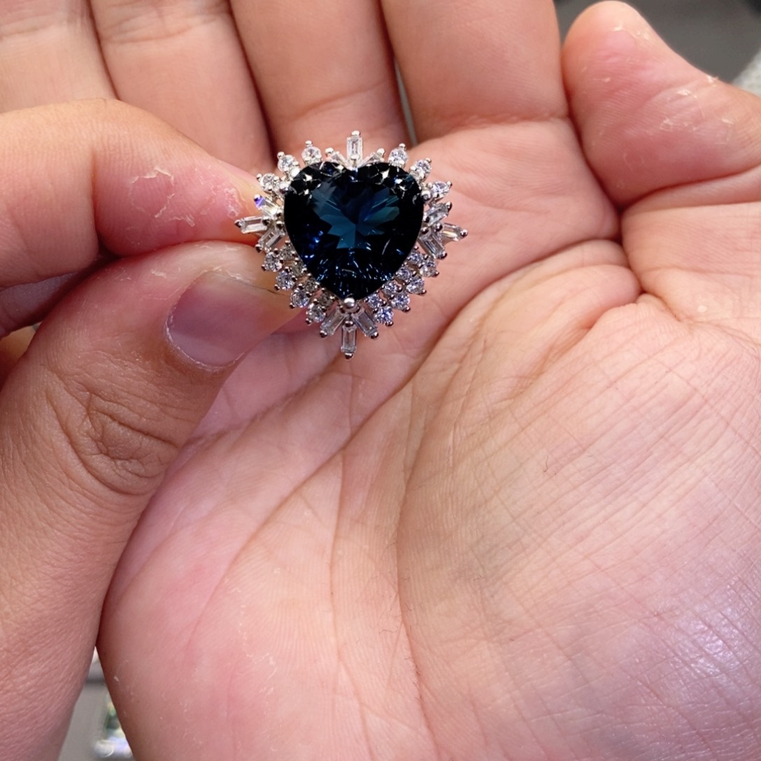 托帕石戒指银S925镶嵌?**J