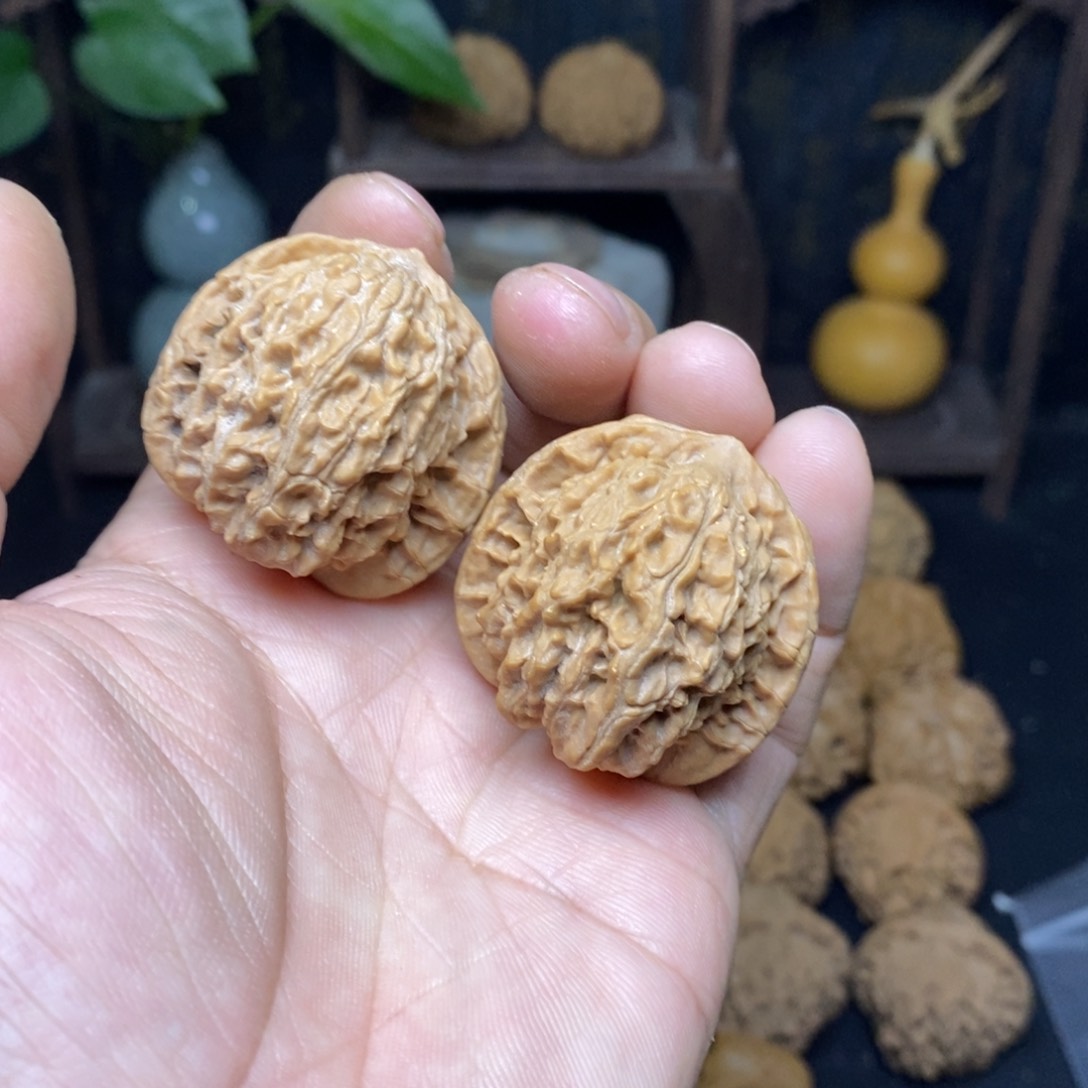 文玩核桃吊坠37红豆