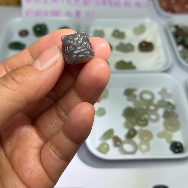 和田玉未镶嵌珠宝半成品