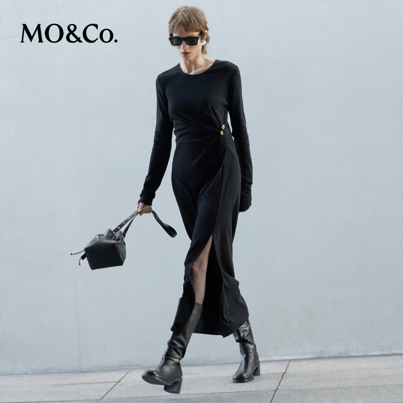【陈嘉尔专属】MOCO连衣裙2025春开叉捏褶长裙附装饰扣MBE1DRST15