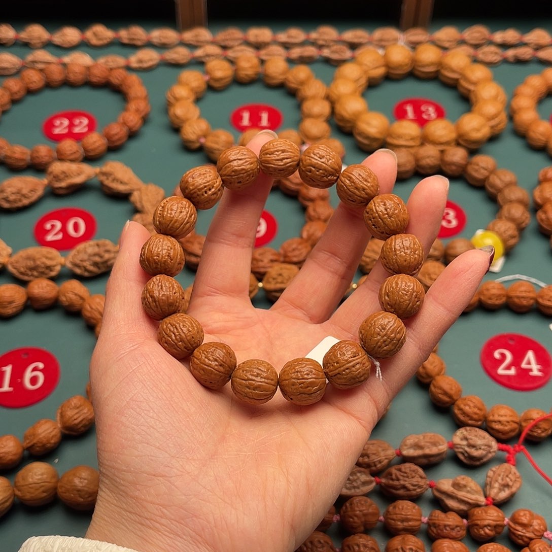 文玩核桃手串14尺寸小金豆