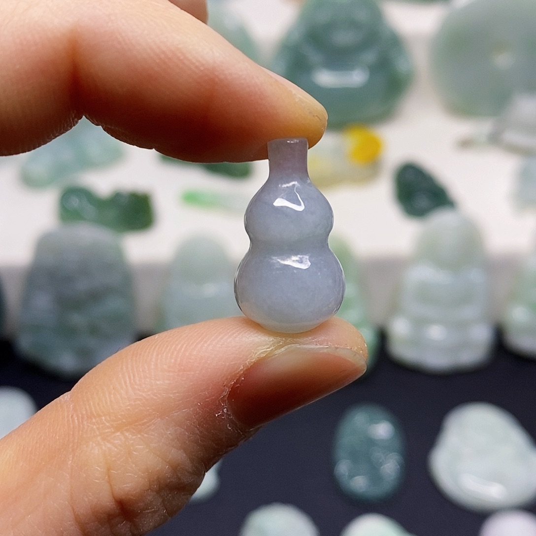 翡翠颈饰未镶嵌吊坠