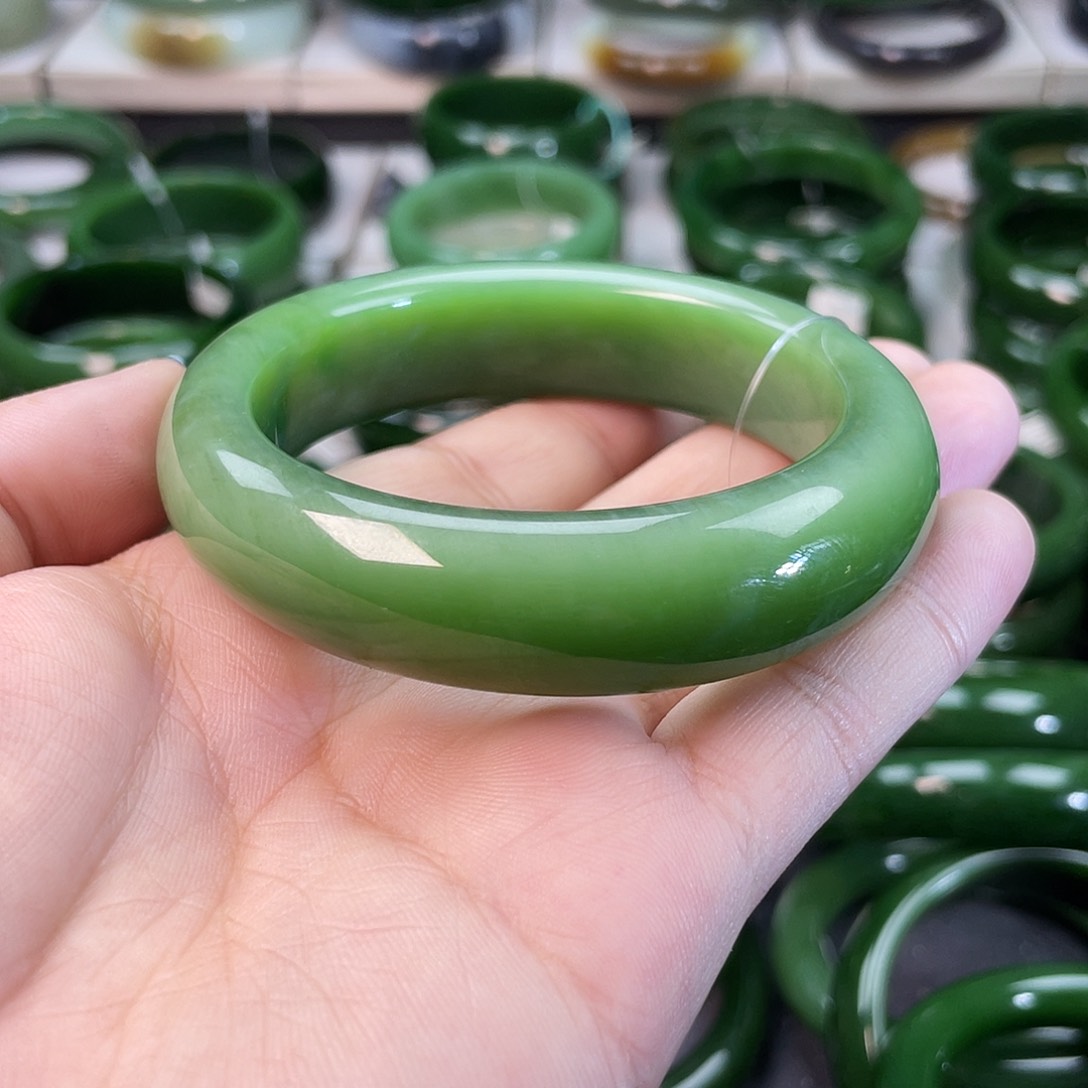 和田玉（碧玉）手镯未镶嵌