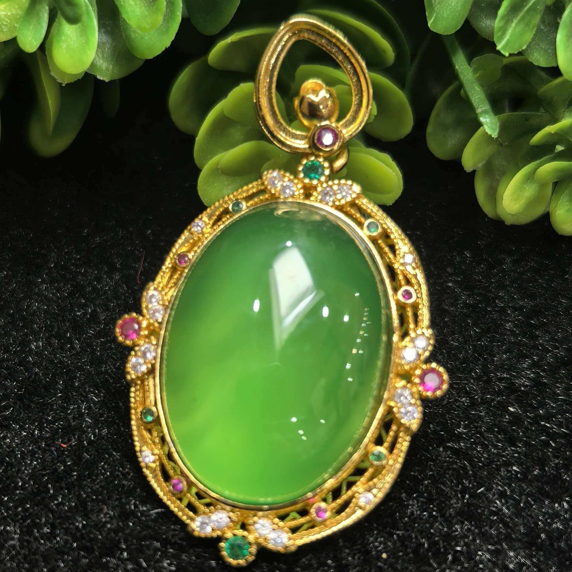 ST6731（玉夫人）青翠芙蓉玛瑙玉绿蛋面吊坠-配链-送礼佳品