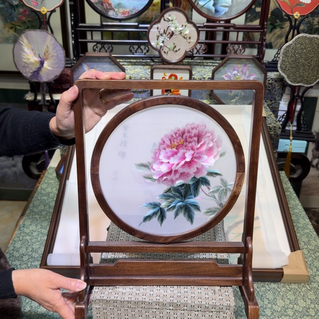 嗯***糖刺绣手工苏绣工艺制作技艺精湛