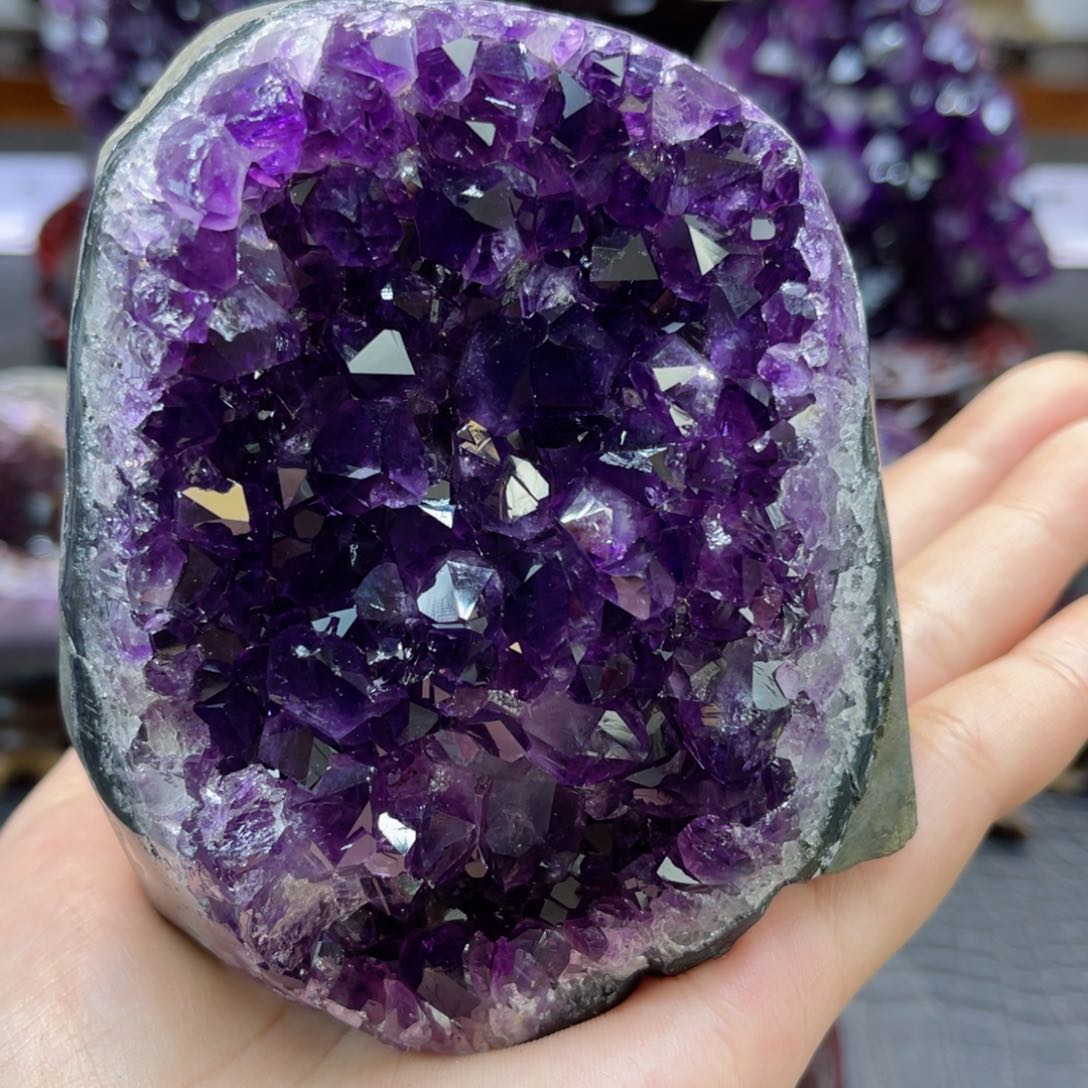 紫晶大型摆件（非配饰）未镶嵌