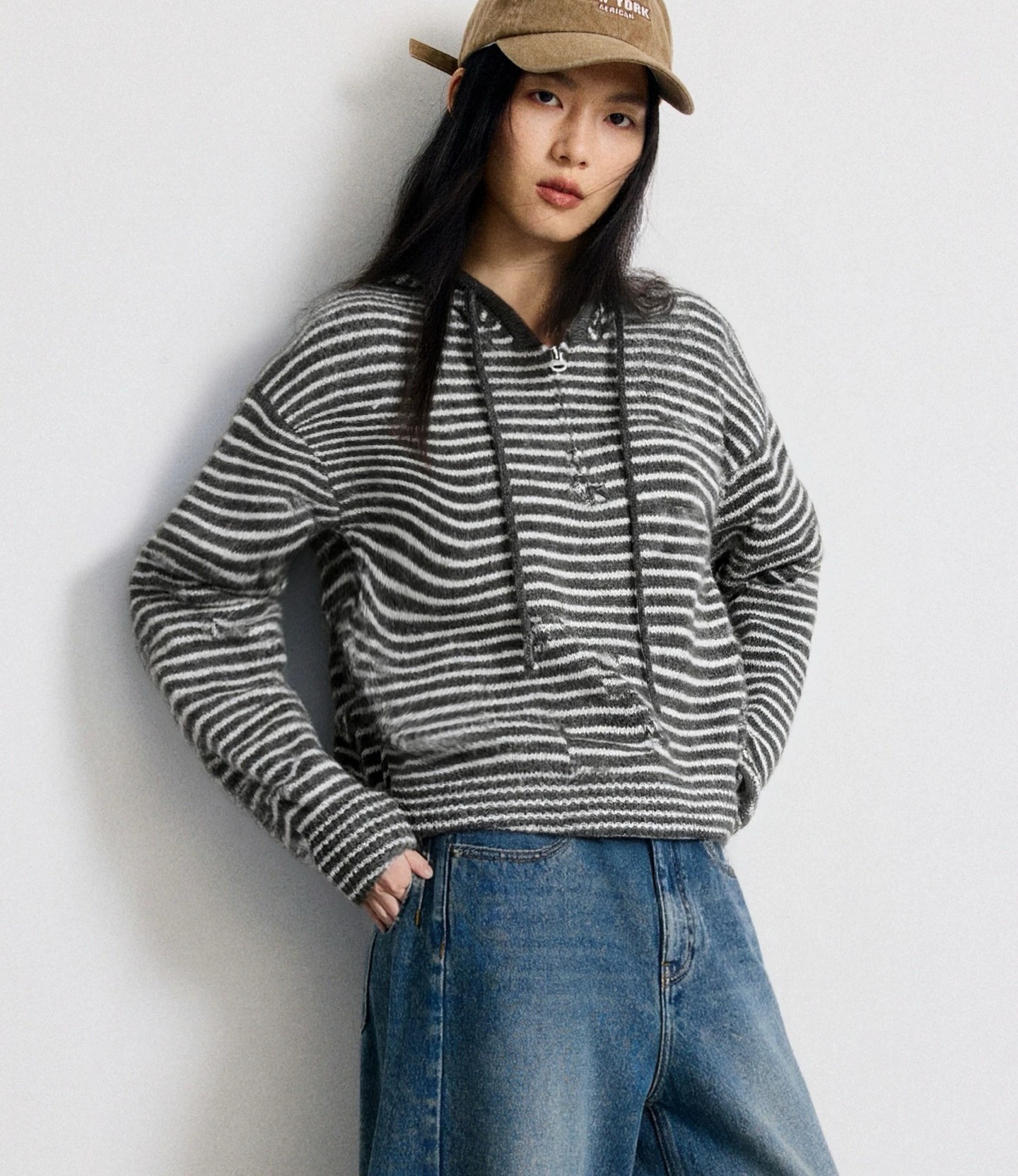 【MM 商场同款】2025冬上新条纹连帽针织衫宽松慵懒风毛衫4GA133601
