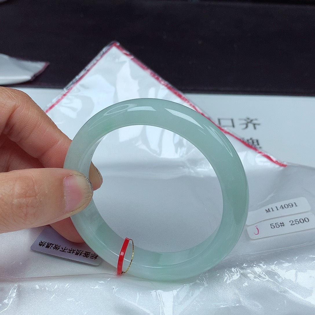翡翠手镯未镶嵌55圈4091