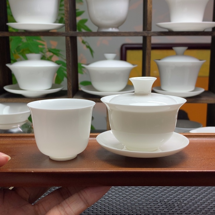 一人喝乌龙，迷你盖下60cc+1只60cc铃铛杯