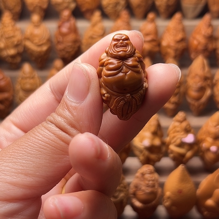 橄榄核吊坠浩**生橄榄核