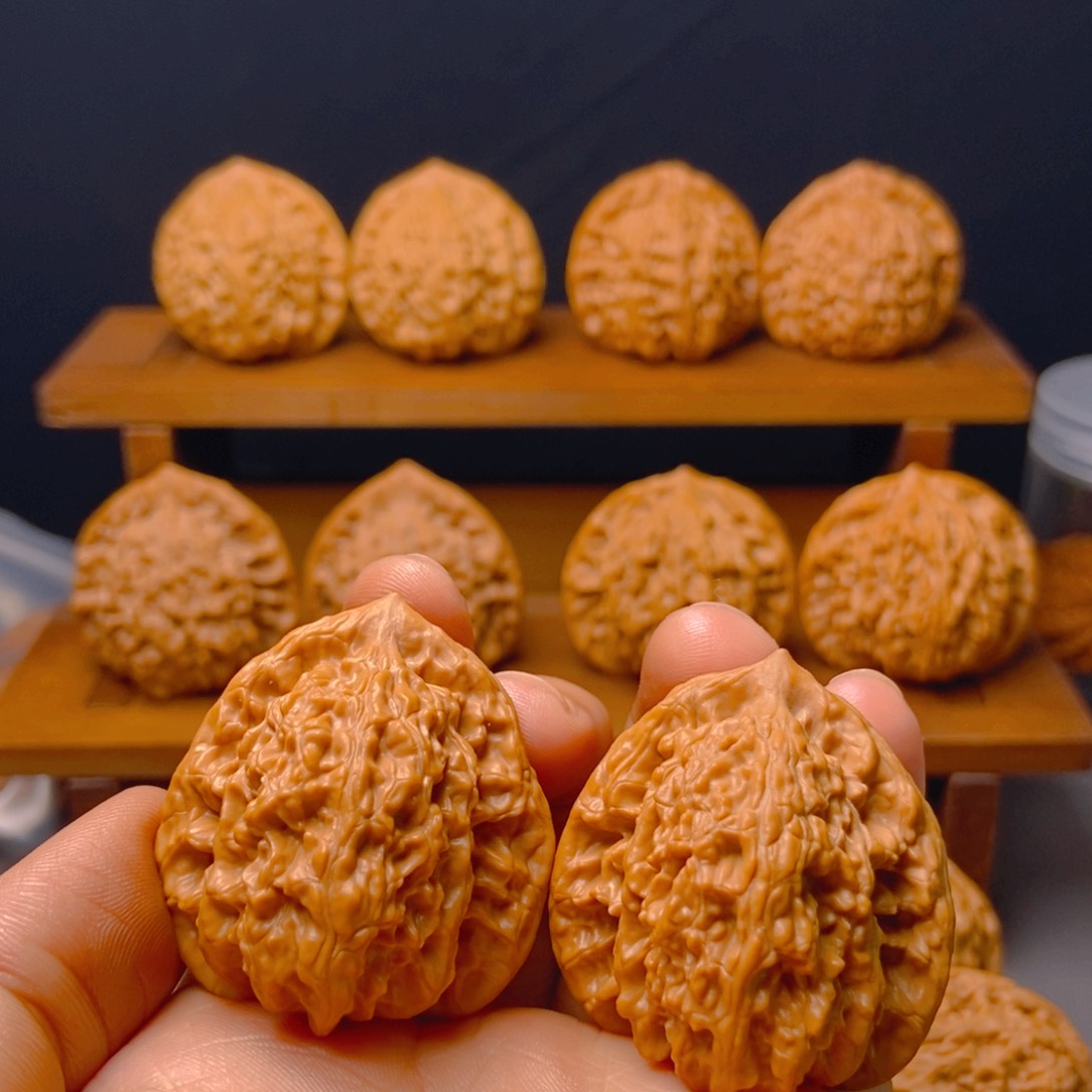 甜***崽文玩核桃吊坠盘龙纹送品有瑕疵