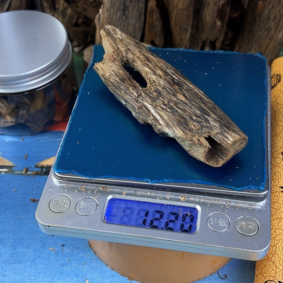香料绿奇楠虫漏白棋12克