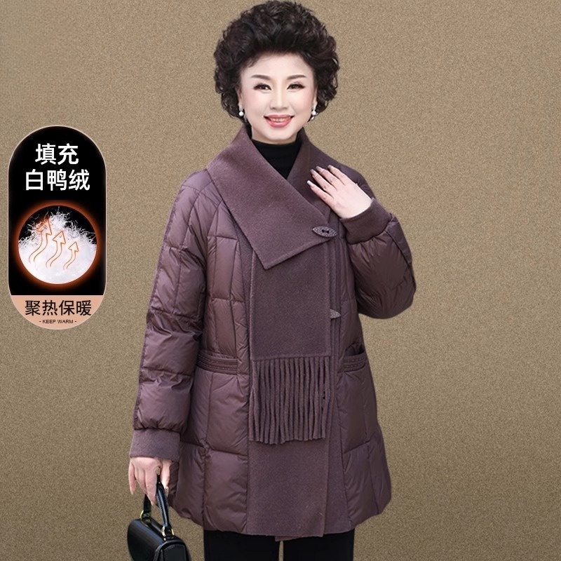 时尚中长款冬季妈妈装外套时尚新款围巾领个性加厚保暖大码羽绒服